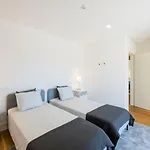 Linden Tree House A And B Apartament
