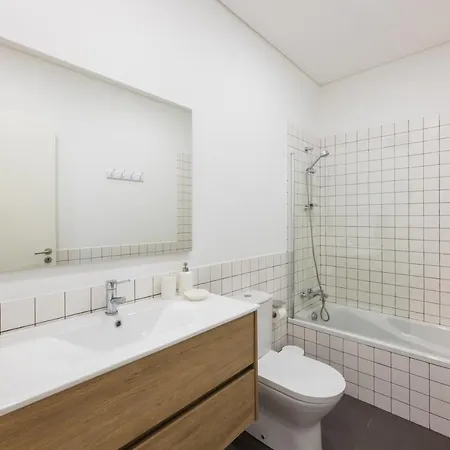 Linden Tree House A And B Daire *