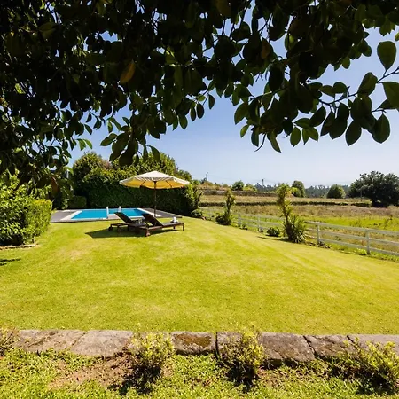 Linden Tree House A And B Caldelas