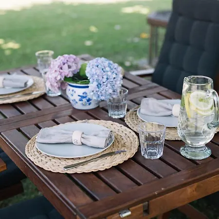 Linden Tree House A And B Apartament *