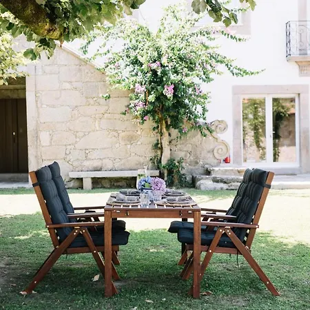 Linden Tree House A And B *