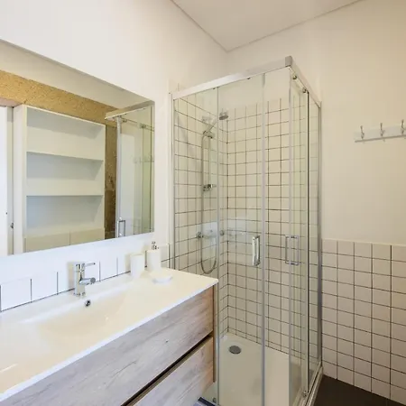 Linden Tree House A And B Апартаменты