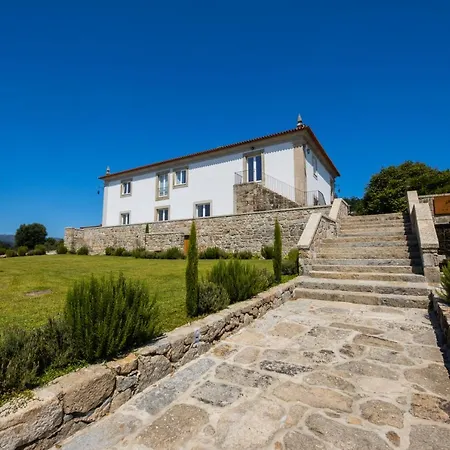Linden Tree House A&b Caldelas