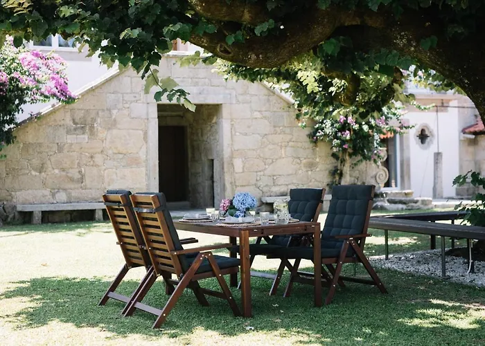 Linden Tree House A And B *