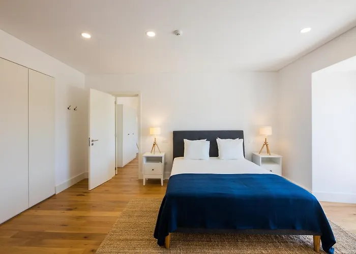 아파트 Linden Tree House A And B 칼데라스