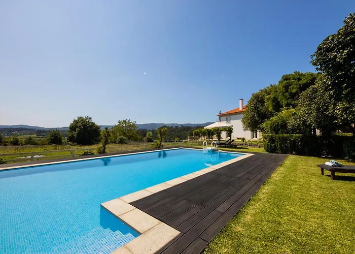 Linden Tree House A And B *