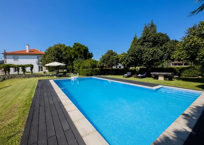 Linden Tree House A And B